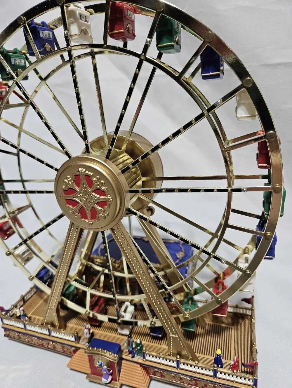 Gold Label Collection World's Fair Ferris Wheel - Gold & White